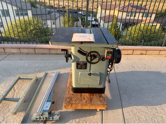 Delta 10” Unisaw with Unifence