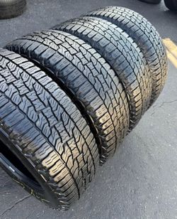 225 60 17 Falken con 80% de vida las 4