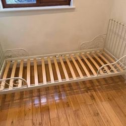 IKEA MINNEN iron twin bed in white