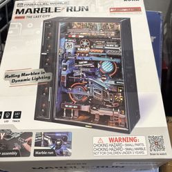 MR01S mechanical 3D marble run puzzle kit. 