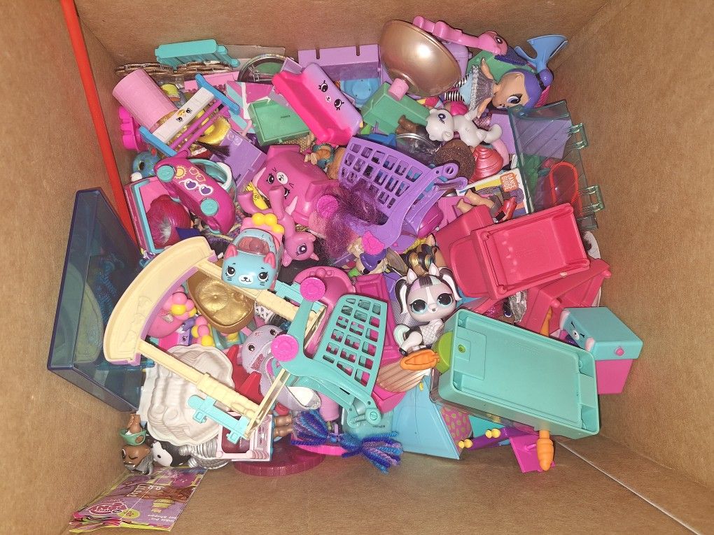 Lots Of Toys