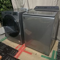 Whirlpool Washer & Gas Dryer Set – Great Condition