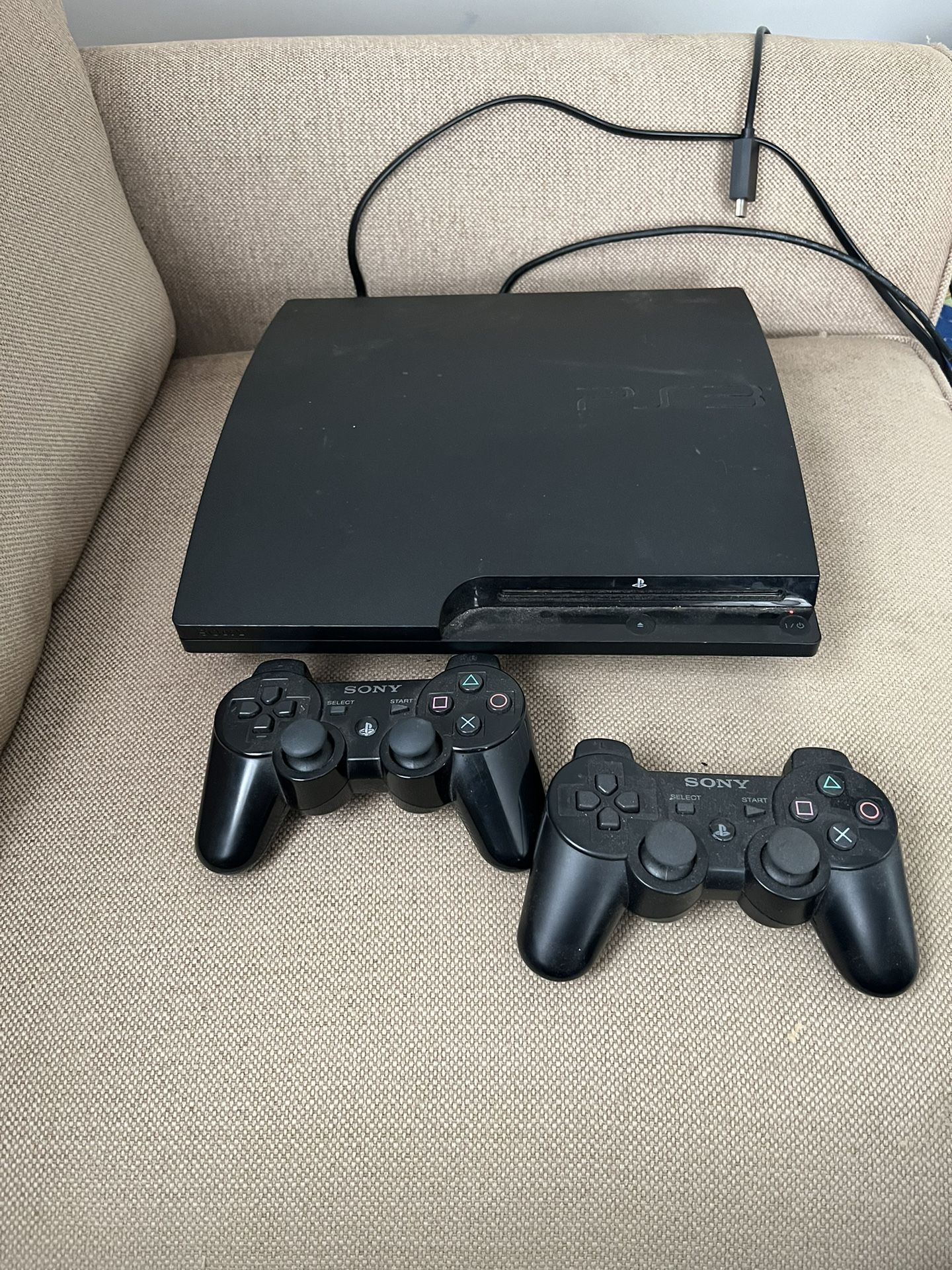 Ps3 + 2 Controllers