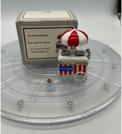 Ice cream cart w/sundae hinge box