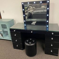 AVERY BLACK MAKEUP VANITY SET WITH LIGHTED MIRROR