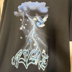 NWT Upscale Brand Large Tee - Delivery Available 