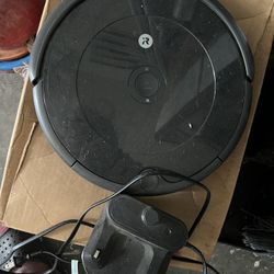 Roomba 694 Vacuum 