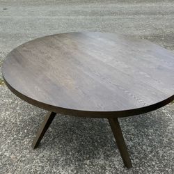 Circular Wooden Dining Room Table - 5ft Diameter 