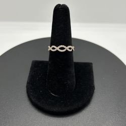 BRAND NEW 14KR .27CTW Infinity Band
