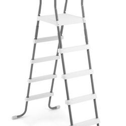 Ladder for  above ground pool /escalera de piscina sobre el suelo.
