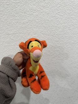Disney Plush Bundle – Tigger & Eeyore