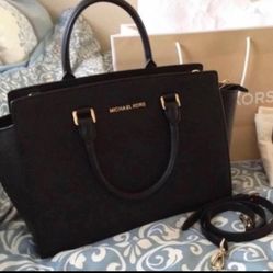 Michael Kors Black Selma Purse Handbag 