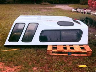 8’ Tri-Glas Fiberglass Truck Camper Shell / Topper