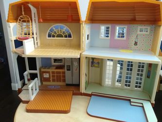Disney Hannah Montana Malibu Beach Doll House for Sale in Vancouver WA OfferUp