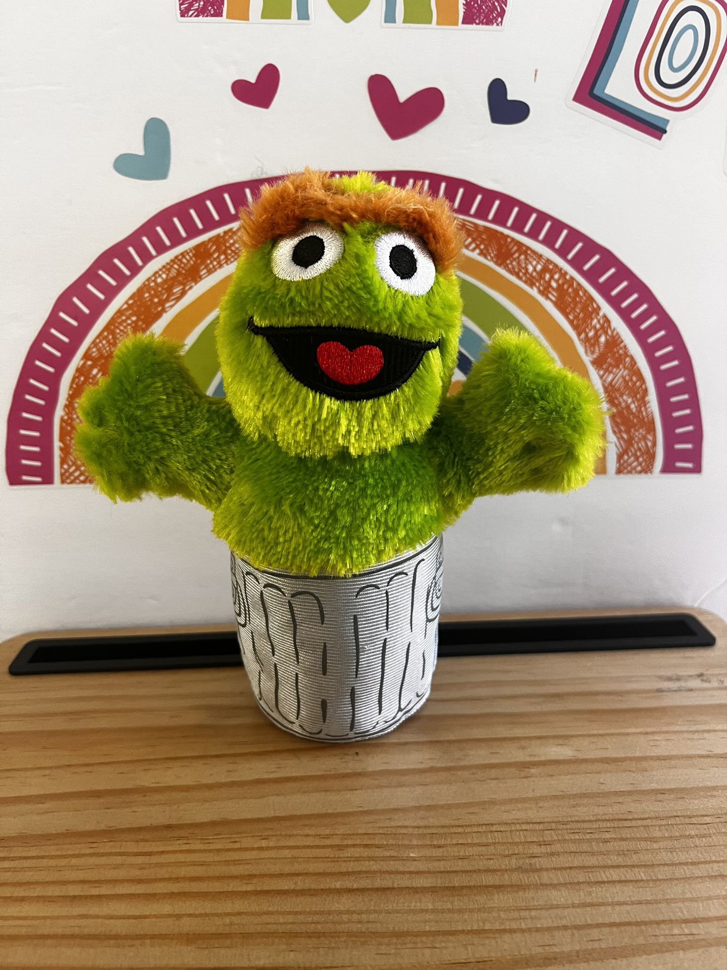 SESAME STREET IS OSCAR THE GROUCH 7 1/2 INCH SMALL PLUSH! New No Tag