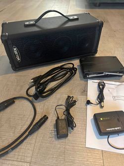 Like New KUSTOM Personal PA System PA50 + Wireless Mic