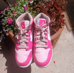 air Jordan shoes.