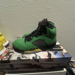 Jordan’s size 4.5y