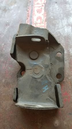 Ford 429 motor mount