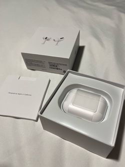 Apple AirPods Pro with MagSafe Charging Case
