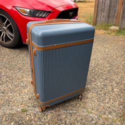 Lucky Brand large checked Suitcase shelled luggage