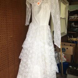 Small Vintage  Wedding Gown