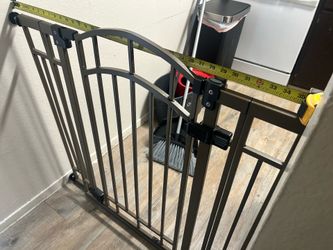 Baby gate