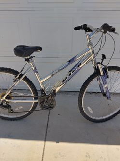 Mongoose 26" Mountain Bike