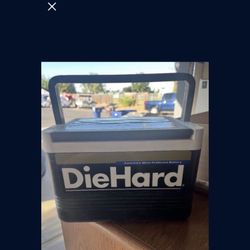 New Vintage Novelity Die Hard Iglo Ice Chest