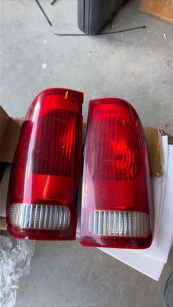 2004 F250 Tail lights