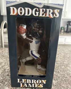 Lebron James Dodgers Bobblehead SGA 8/19