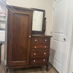 Antique  Chifforobe