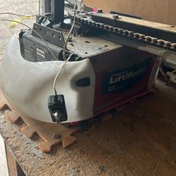 Liftmaster 3595 Carriage House Garage Door Opener