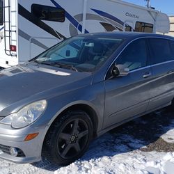 2010 mecedes r350 runs like new  no issues $6500