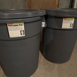 Rubbermaid Brute 32 Gal Containers - 2