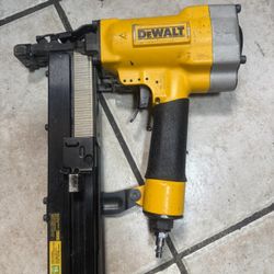 Dewalt Pistola De Capas Número 16 De Aire