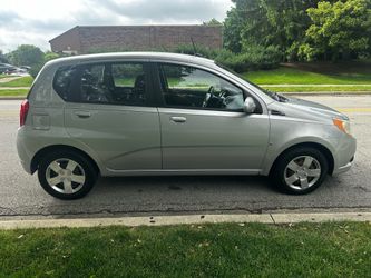 2009 Chevrolet Aveo5 LT Hatchback