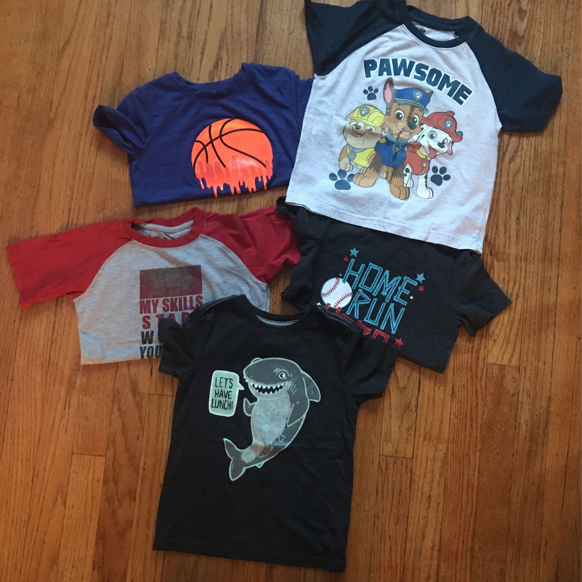 Boys Play Tops Size 5 - Great Condition !
