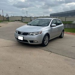 2011 Kia Forte •ex