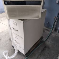 Kenmore Air conditioning Windows Used But Good Condition With Remote 