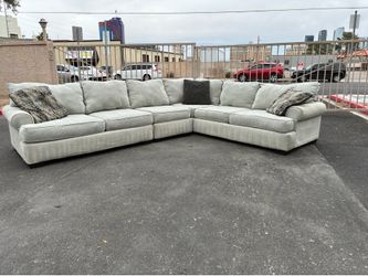 Modern Gray 3 Piece Sectional Couch – Deep, Comfy, Clean – Delivery Available- Ready to Go