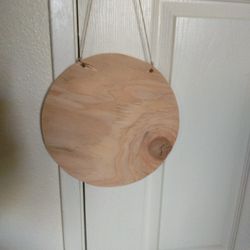 10 Inch Unfinished Wood Circles With Pre-made Holes For Hanger