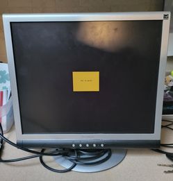 Envision 17" LCD Monitor 
