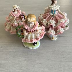 Antique German Dresden lace porcelain figurine (C)