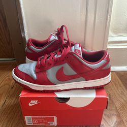 Nike Dunk Low UNLV size 10 Used