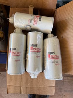 Fleetguard FS1000 Fuel Water Separator Filters (4-Pack)
