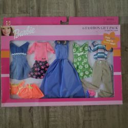 Barbie 6 Fashion Gift Pack