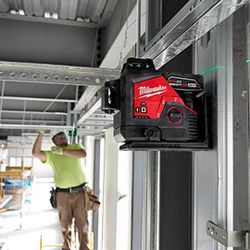 Milwaukee

M12  360 Degre   12-Volt Lithium-Ion Cordless 250 ft. Green 3-Plane Laser Level Kit

