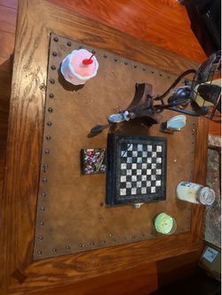 Living room table/coffee table