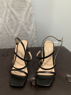black high heel shoes in good condition